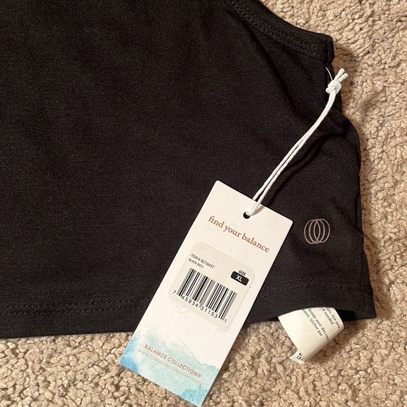 Balance Collection crop top tank black XL - Picture 2 of 4